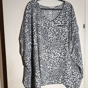 ODDY Gray and White Leopard Print Blouse